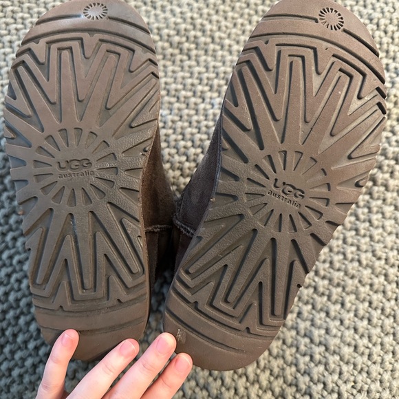 UGG Classic Short Boots in Brown - Picture 5 of 8